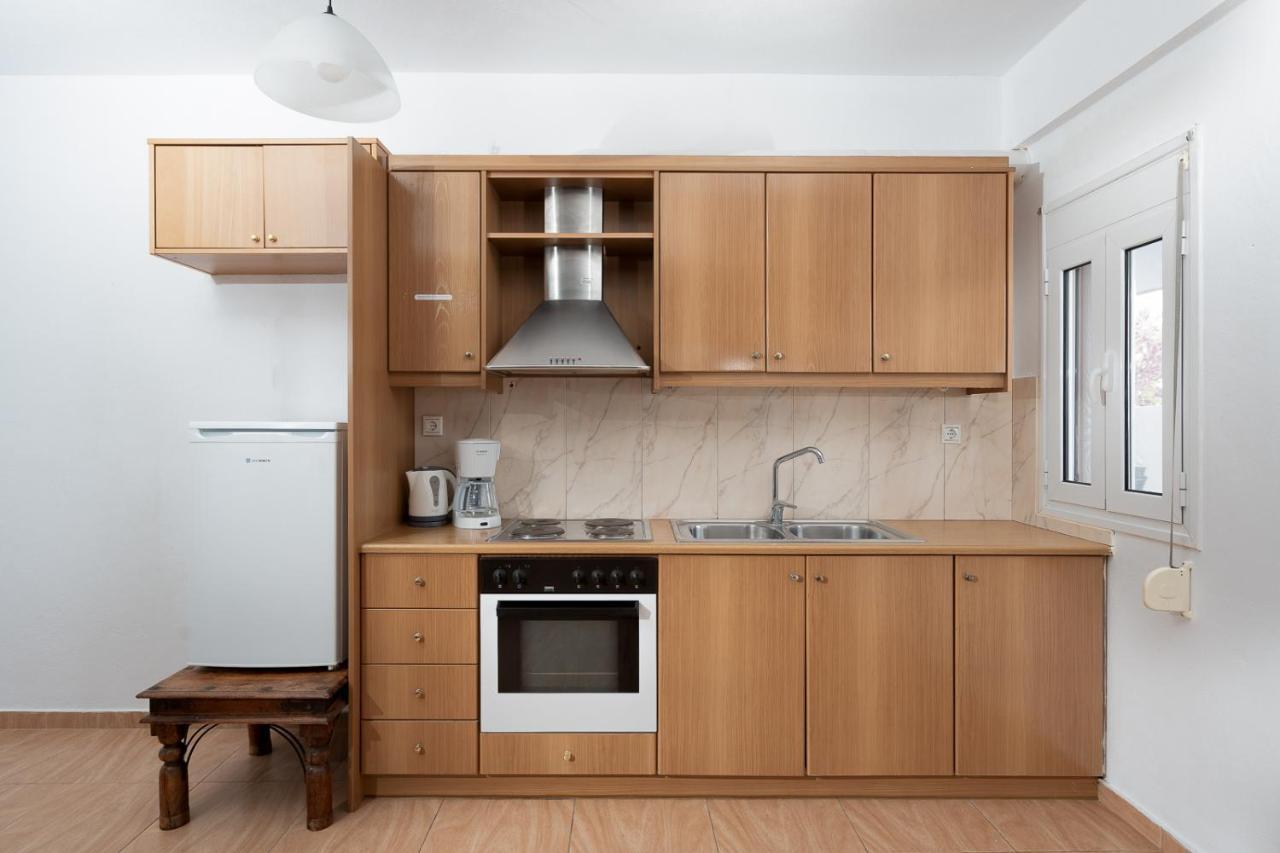 Mtc-D Apartments By The Sea And Airport Порто-Рафти Экстерьер фото